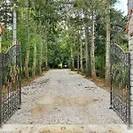 Casa vacanze Beautiful In With Wifi Colombieres